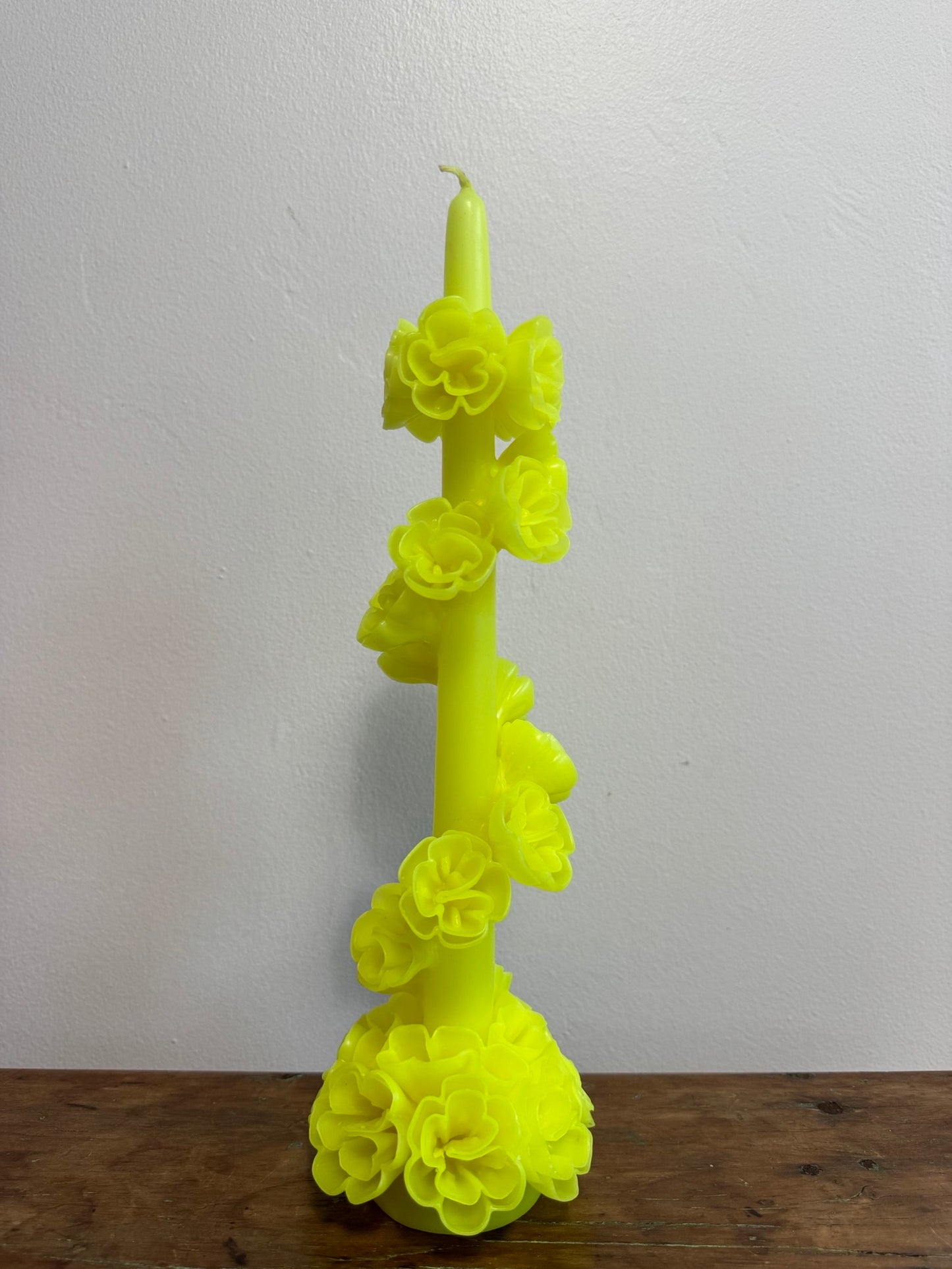 Floral Serpent Candle- Neon - Cometa Home